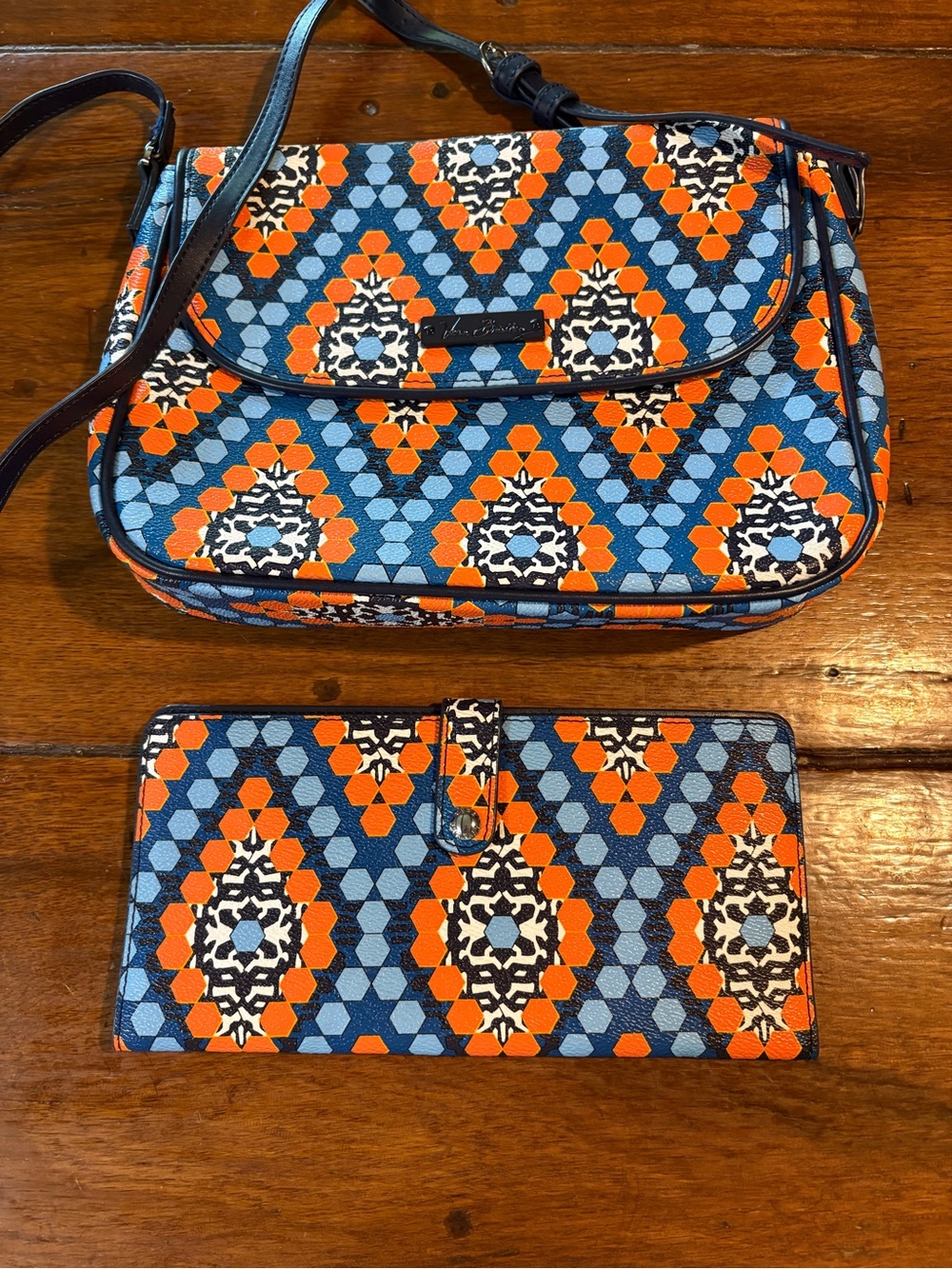 Vera Bradley Crossbody and Wallet Set. Flap Crossbody in Marrakesh
